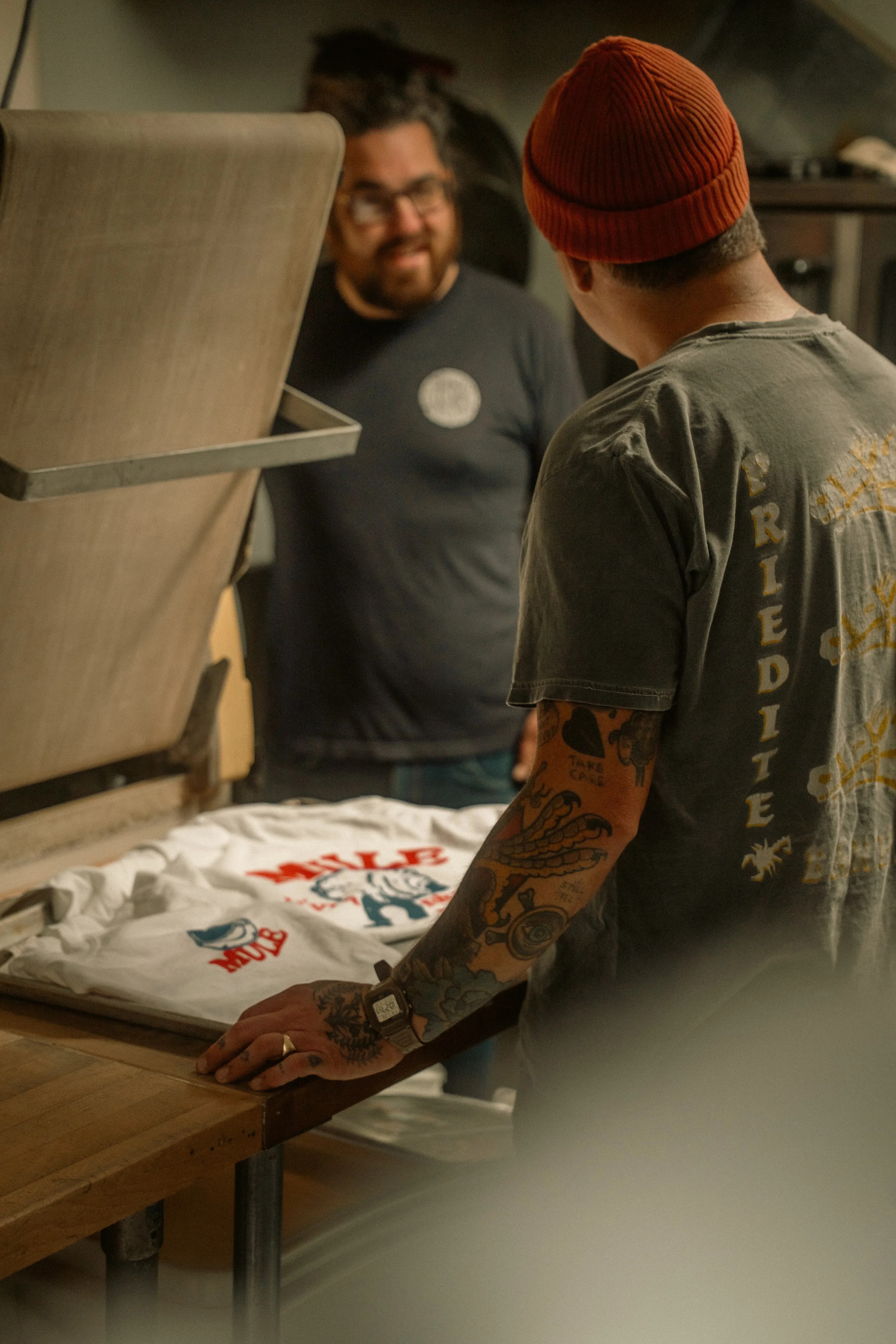 From corporate uniforms to event t-shirts, we provide high-quality screen printing and embroidery services. Our state-of-the-art equipment ensures crisp, long-lasting designs that represent your brand with professional excellence.